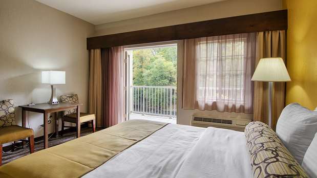 Images Best Western Plus River Escape Inn & Suites