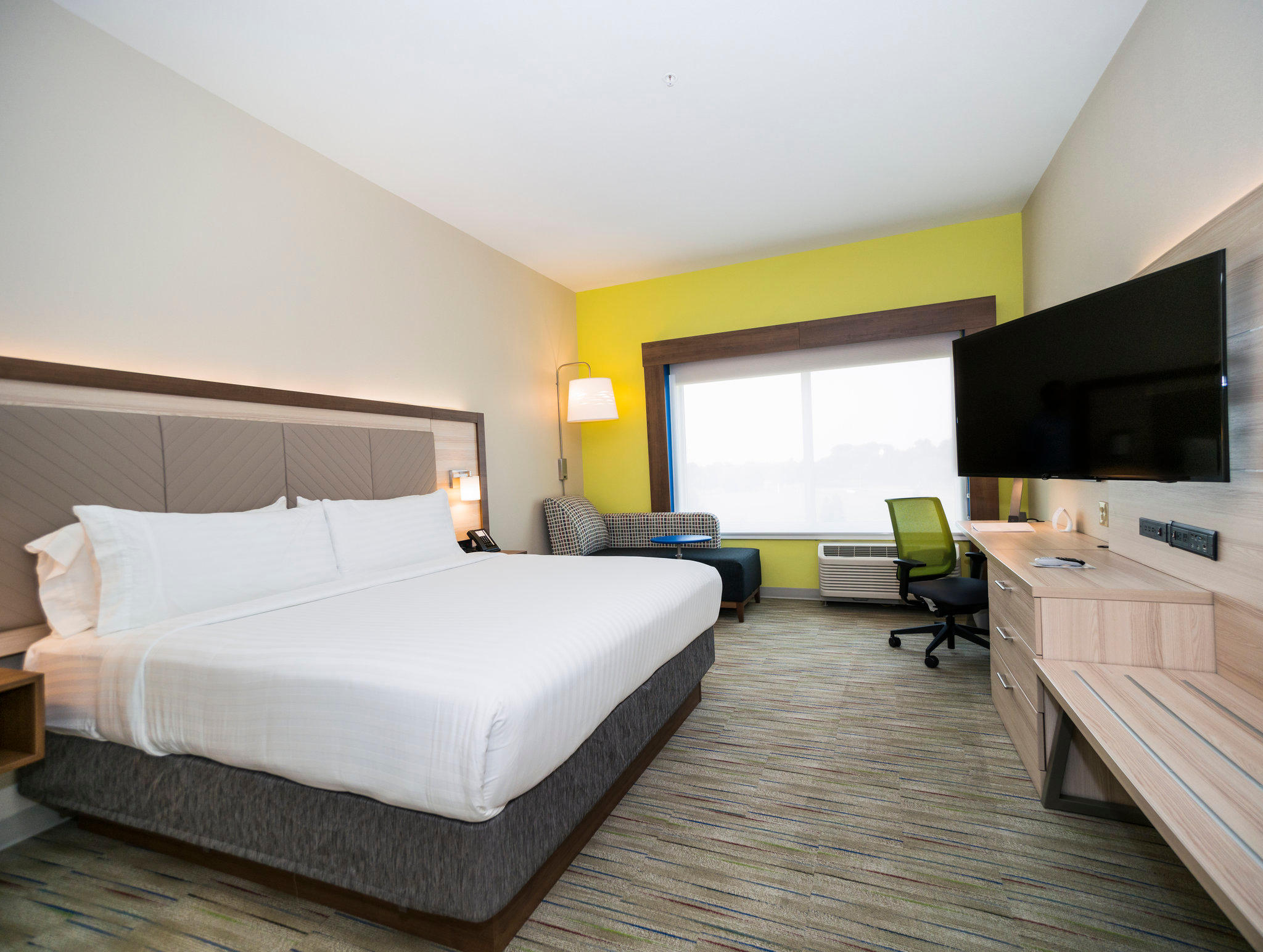 Holiday Inn Express & Suites Southaven Central - Memphis Photo