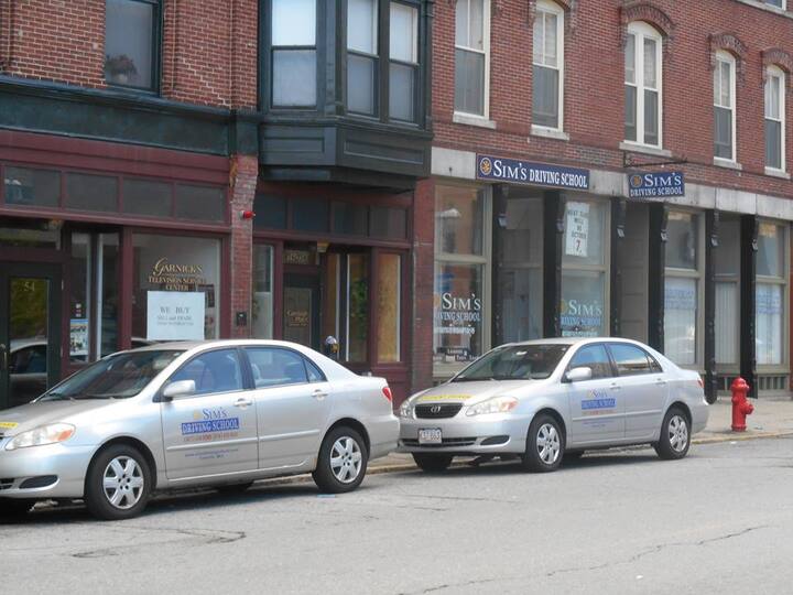 SIM'S Driving School Image