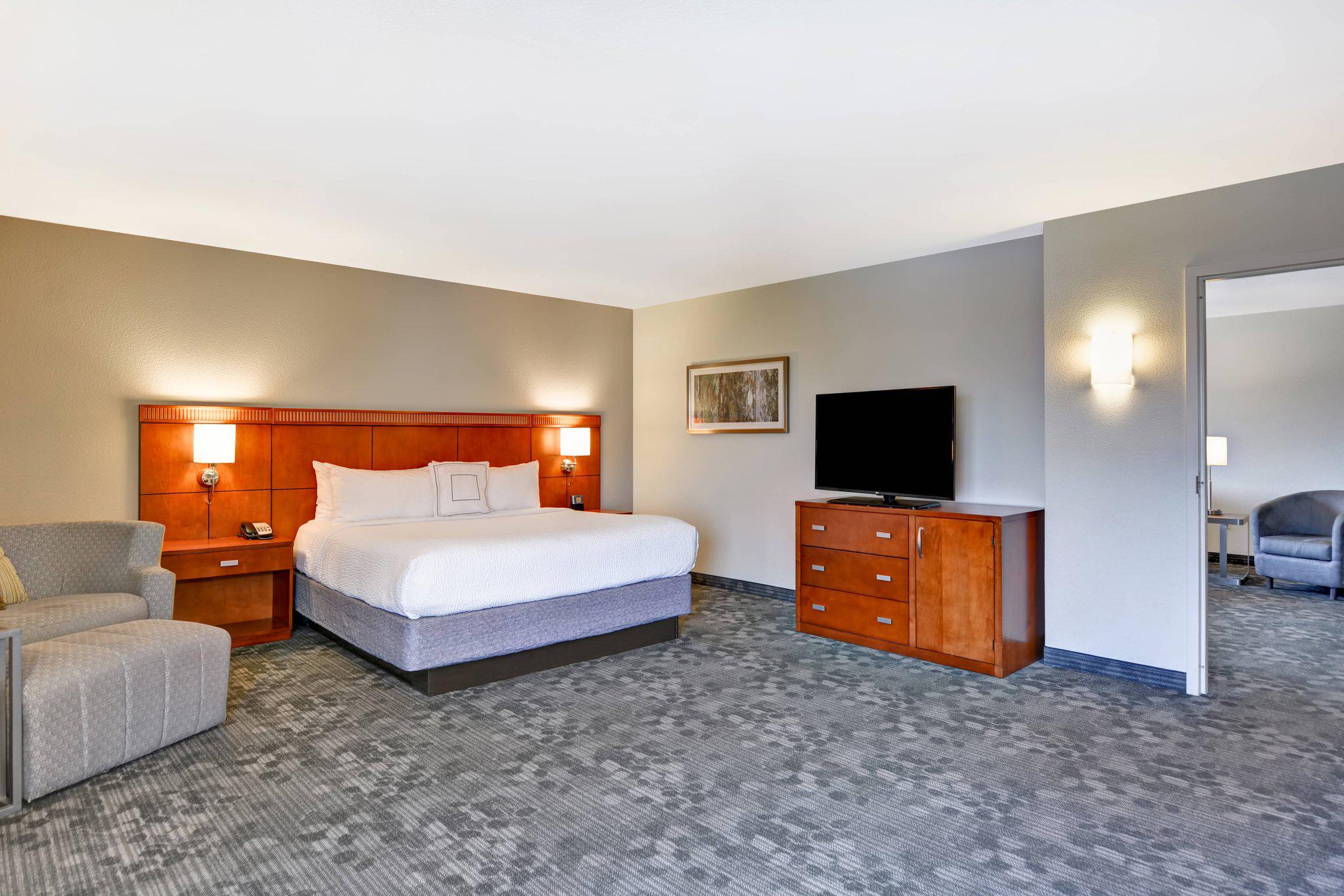 Courtyard by Marriott Wichita at Old Town Photo