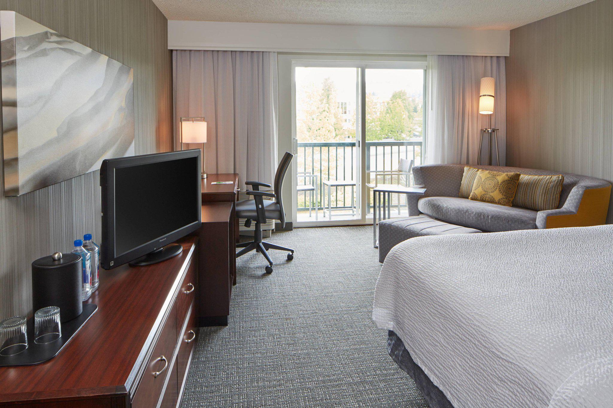 Courtyard by Marriott Portland Southeast/Clackamas Photo