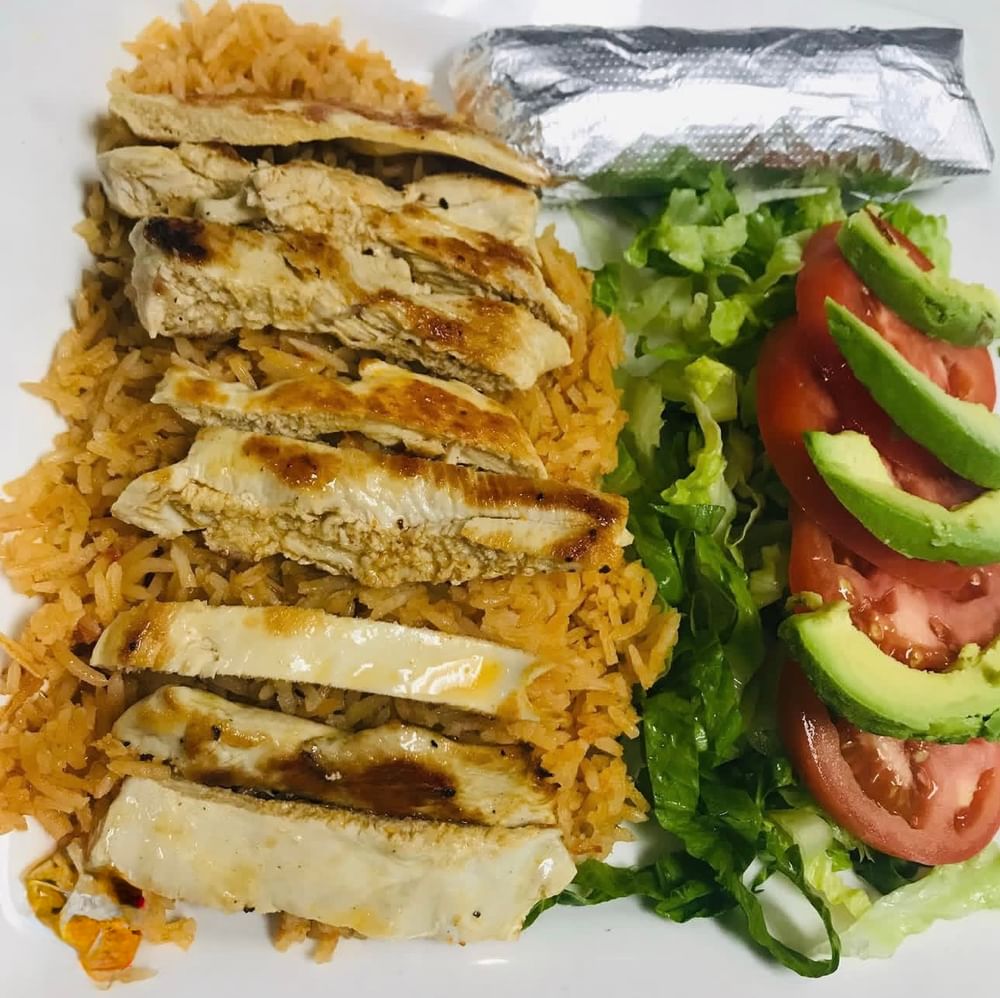 Pollo Asado Con Arroz