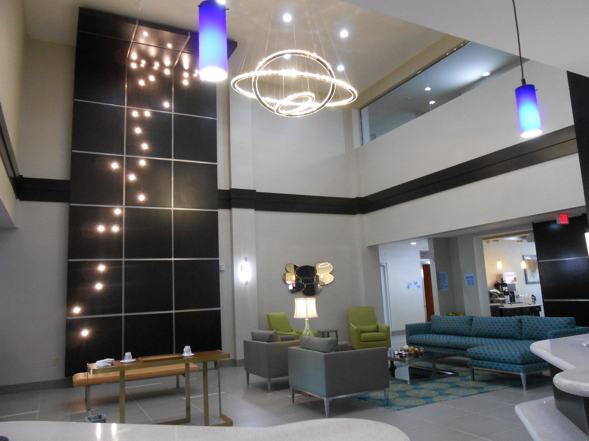 Holiday Inn Express & Suites Houston Northwest-Brookhollow Photo