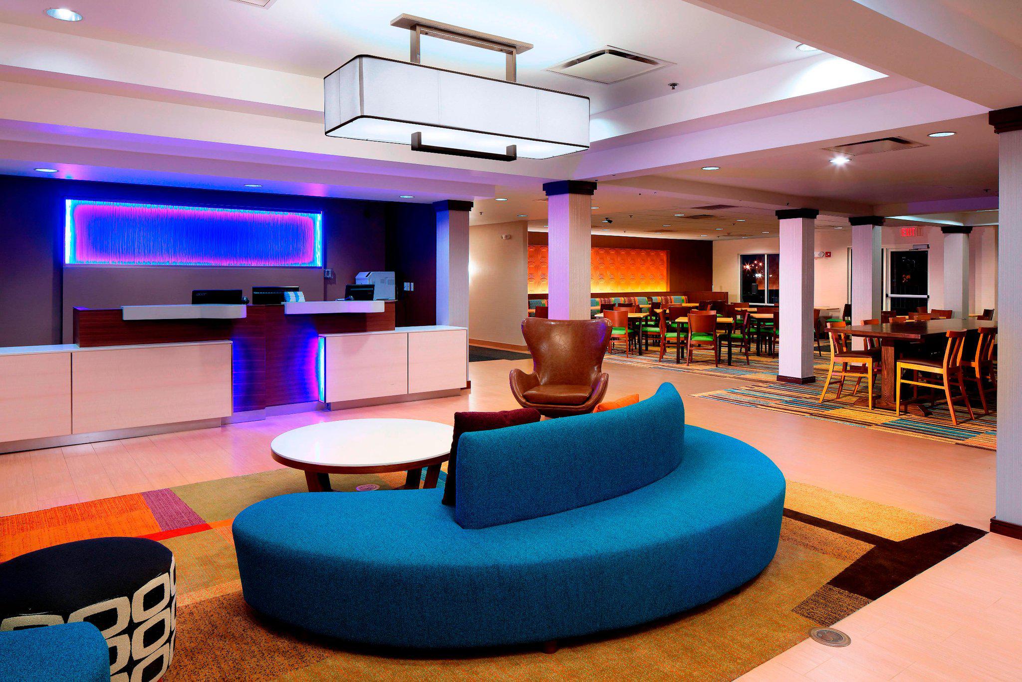 Fairfield Inn & Suites by Marriott Newark Liberty International Airport Photo