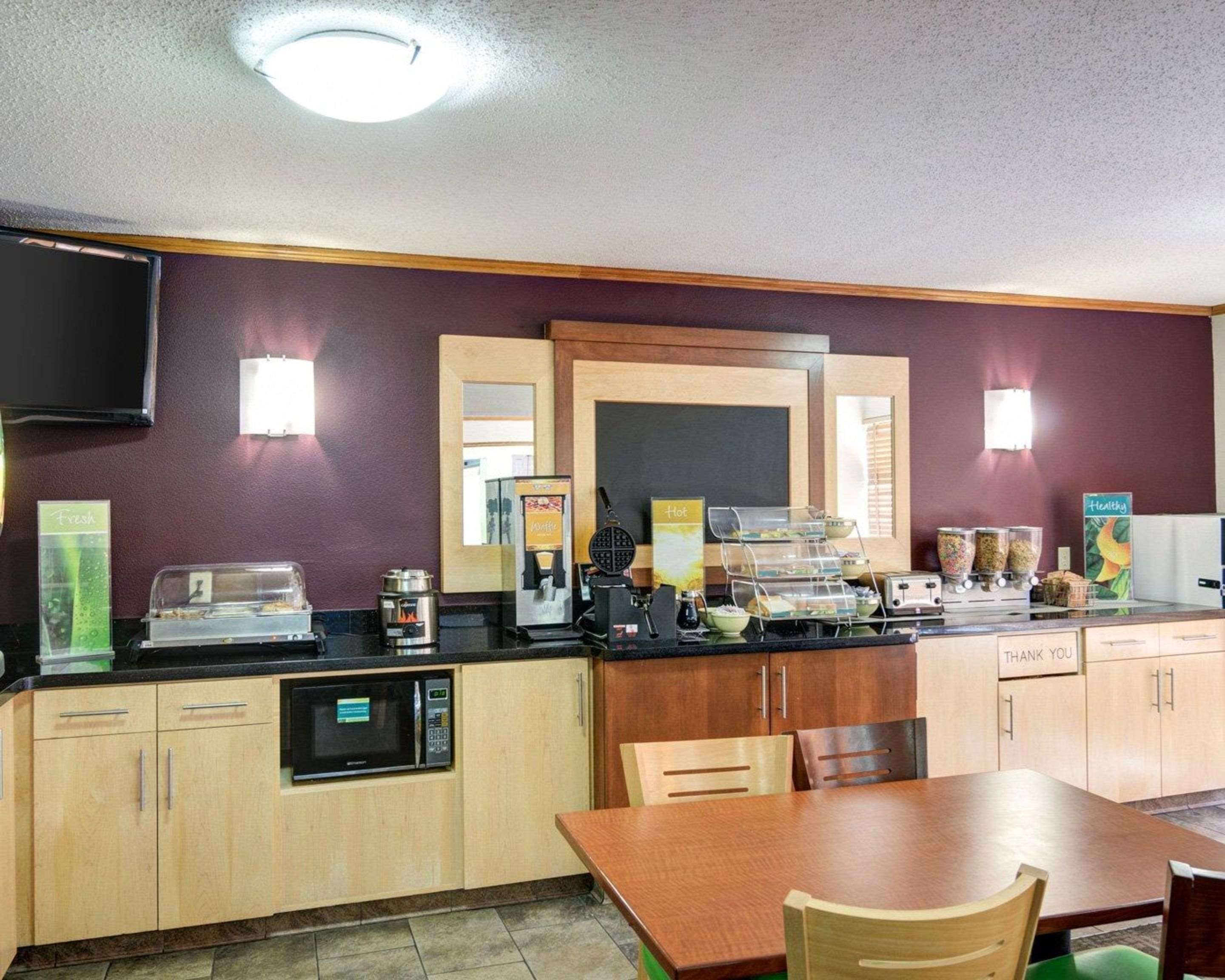 Quality Inn Fort Smith I-540 Photo