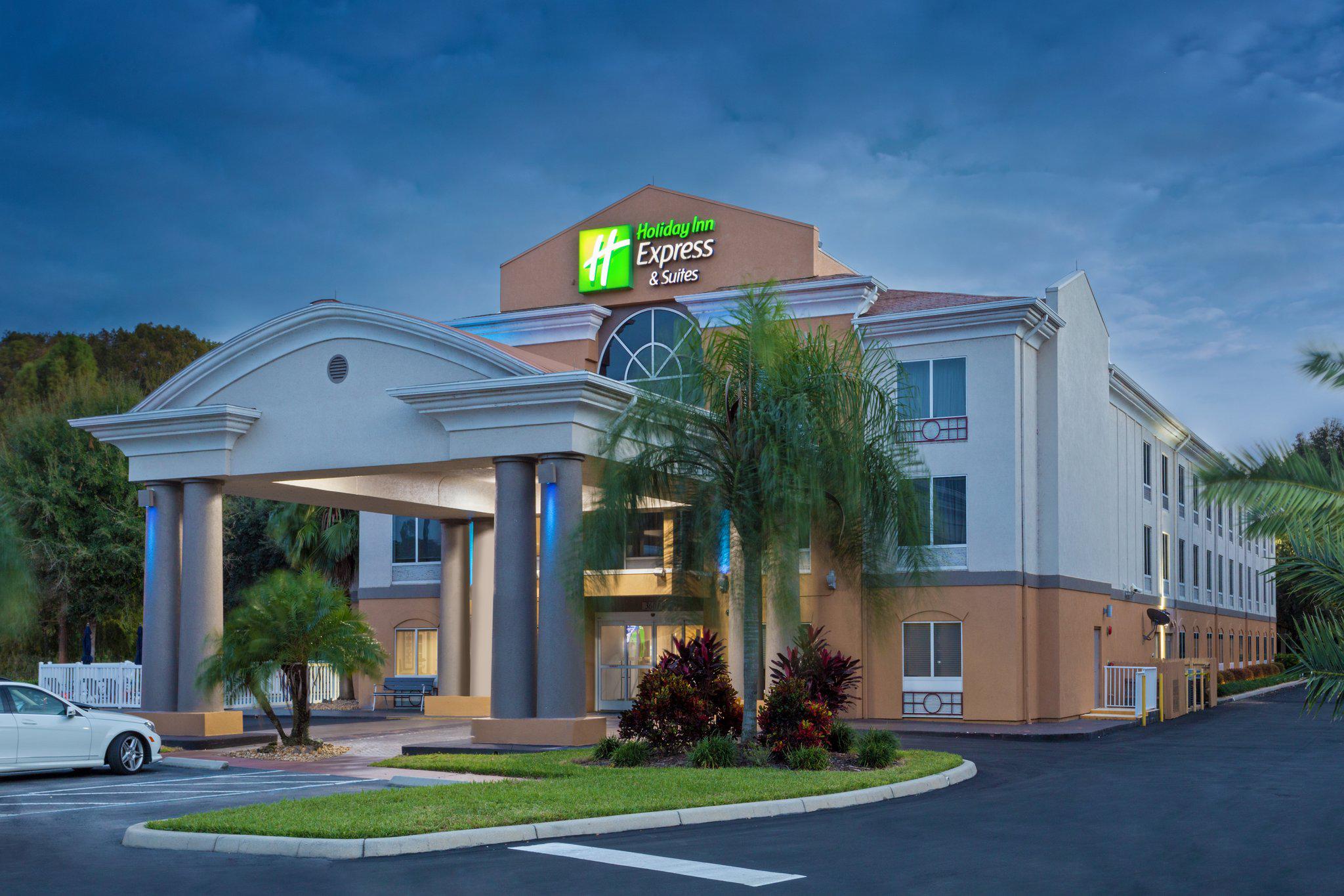 Holiday Inn Express & Suites Tavares - Leesburg Photo