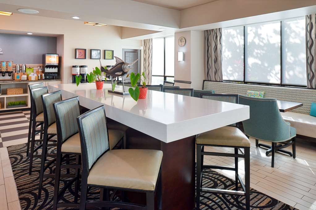 Hampton Inn Vero Beach Image