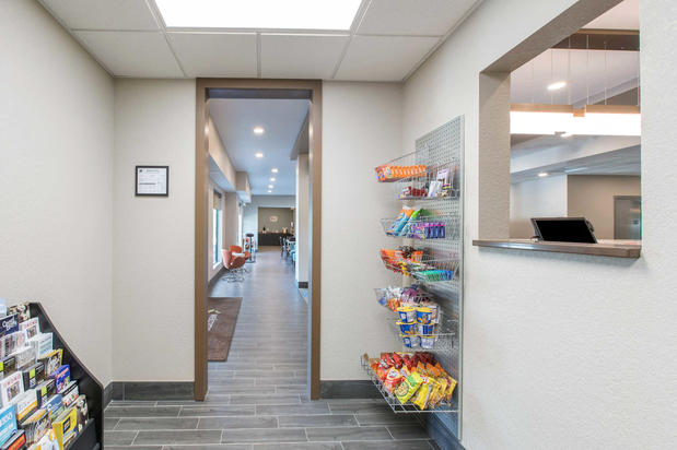 Images Sleep Inn & Suites Ankeny - Des Moines