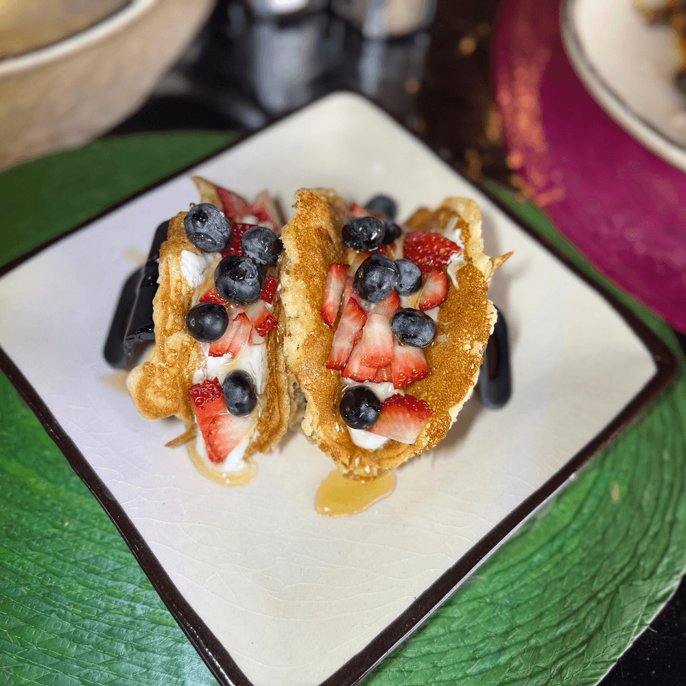 Breakfast Fruit & Yogurt Pancake Tacos