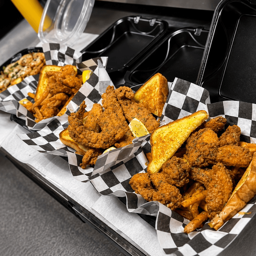 Cajun Fried Chicken (10 wings & Texas Toast)