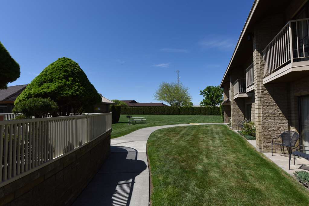 Best Western Plus Ahtanum Inn Image