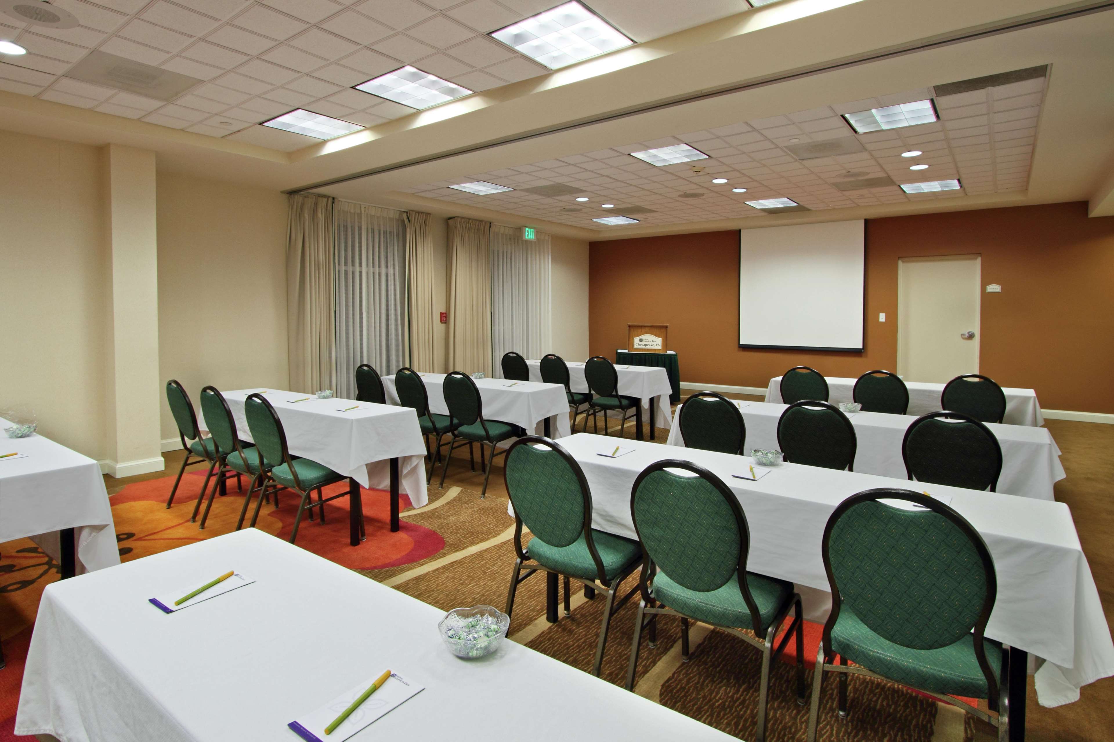 Hilton Garden Inn Chesapeake/Greenbrier Photo