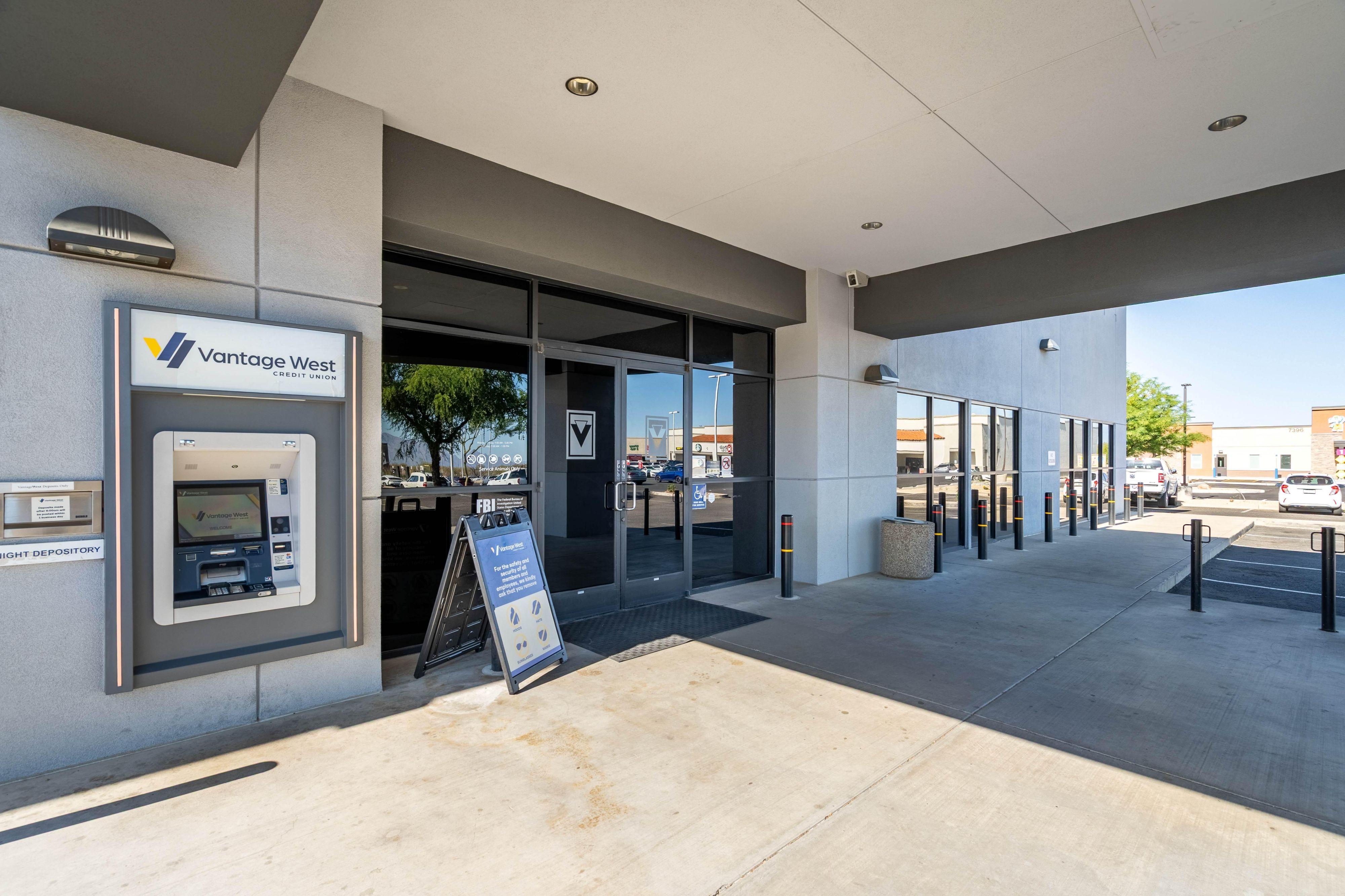 Vantage West Credit Union Image