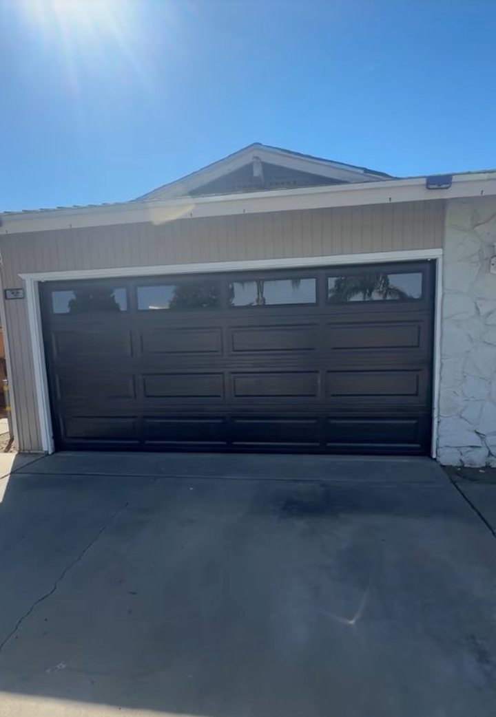 Foto de AGDRI Adelaide Garage Doors Repairs Services