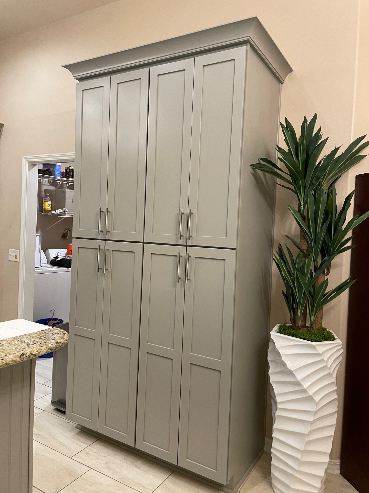 Kitchen Tune-up, Pensacola is here to serve the Pensacola, Navarre, Milton areas. Do you need an updated kitchen? We can do everything from a kitchen refresh to new cabinets. If you need more storage we may be able to help with that also. Call us today and see how we can help with your kitchen remod