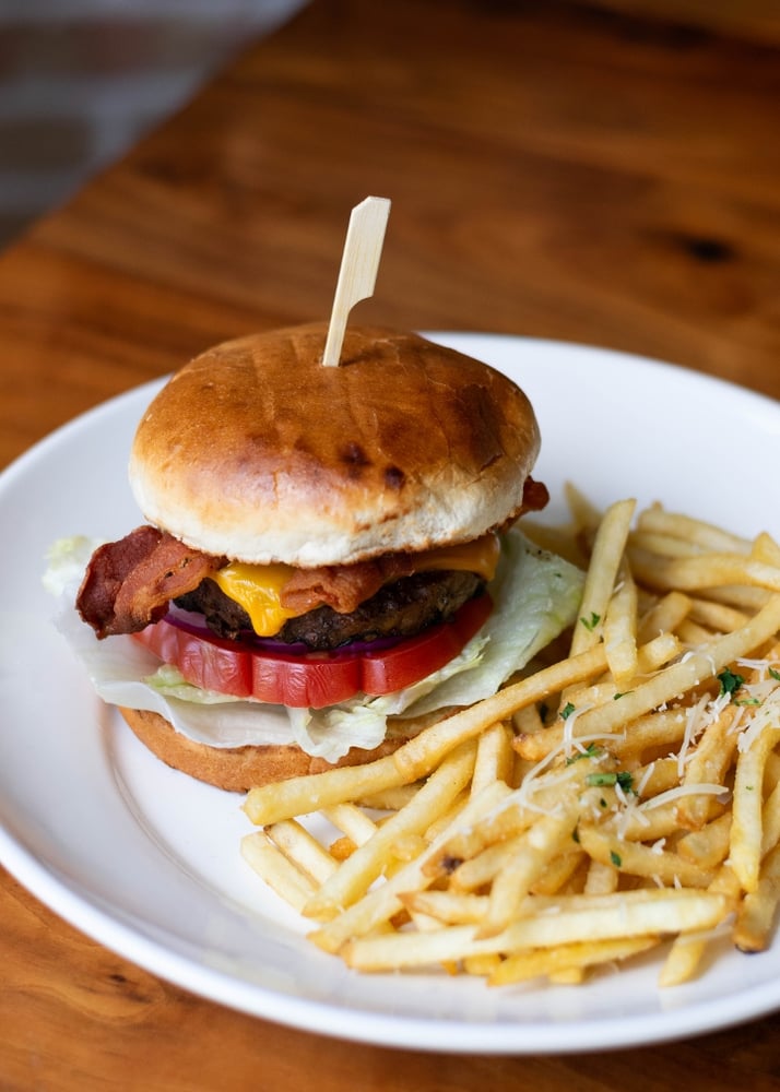 Crust & Brew Burger