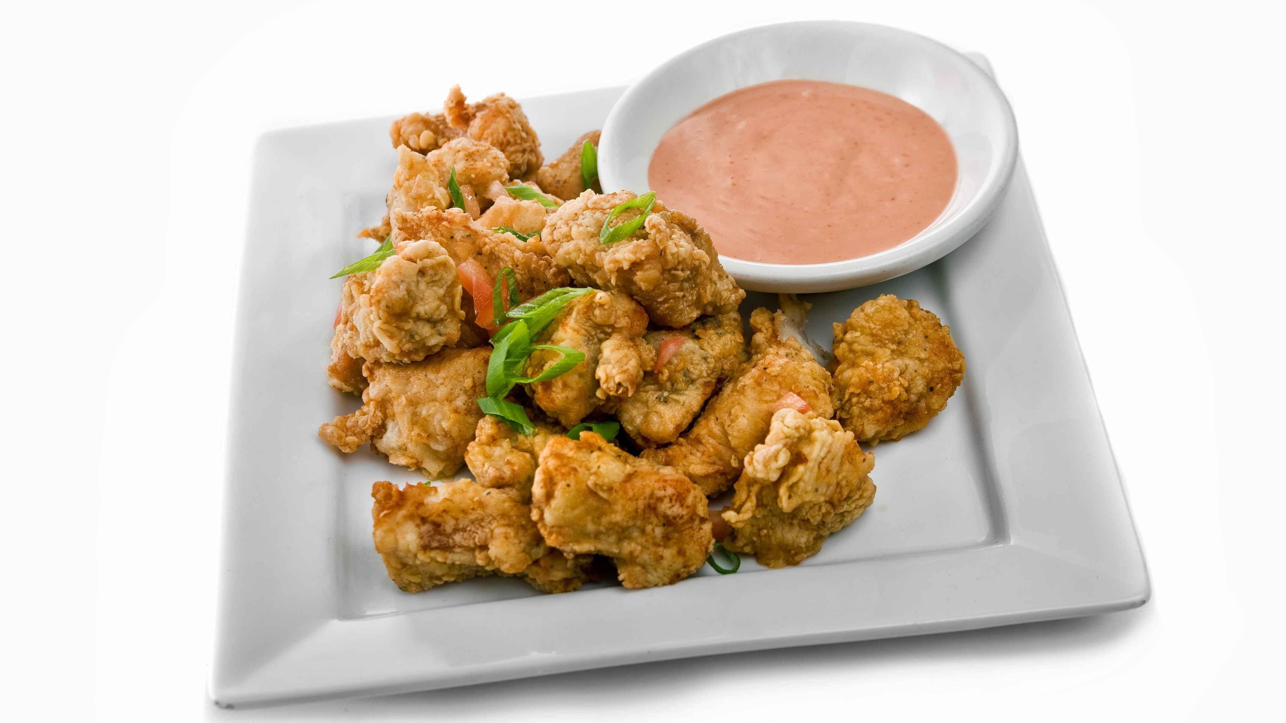 Crispy Chicken Bites (Chicharroncitos SIN huesos)