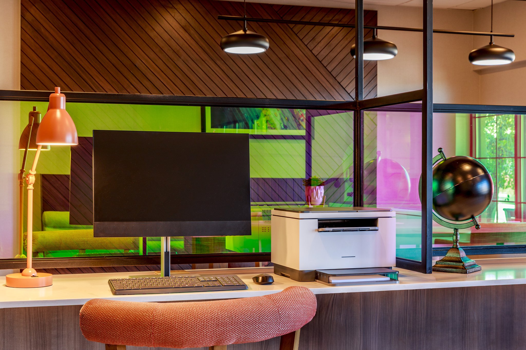 Holiday Inn & Suites Boston-Peabody by IHG Image