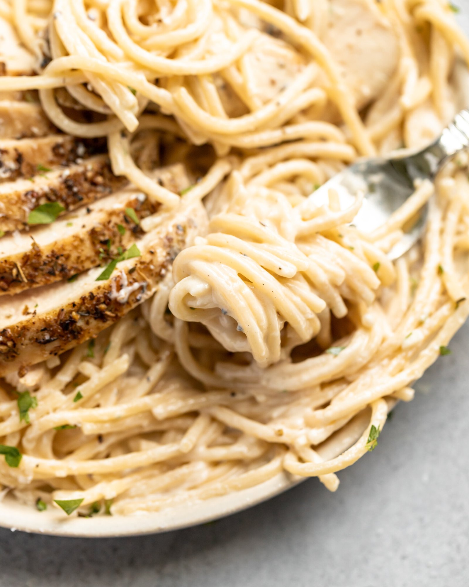 Spaghetti Chicken Alfredo