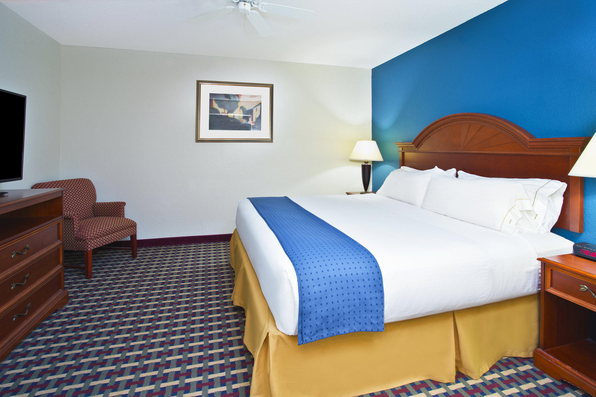 Holiday Inn Express & Suites Petoskey Photo