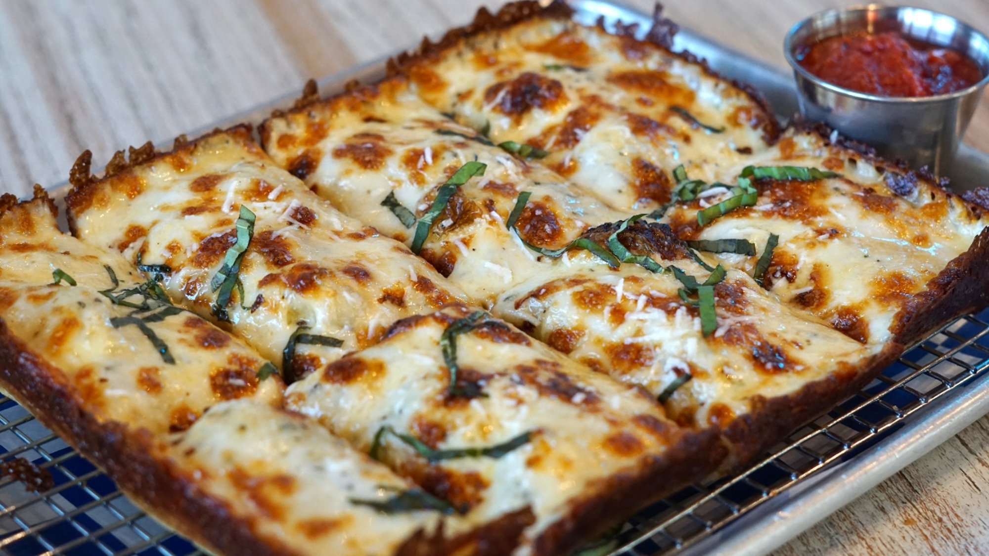 Small Detroit Cheesy Garlic Bread