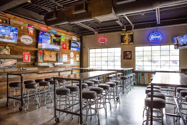 Images Doc's Motorworks Bar & Grill
