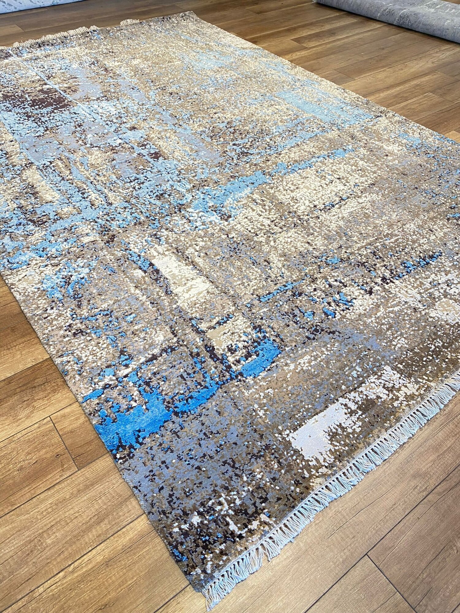 Rug Center Image