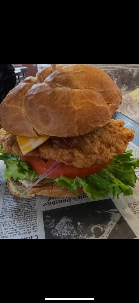 CRISPY CHICKEN SANDWICH