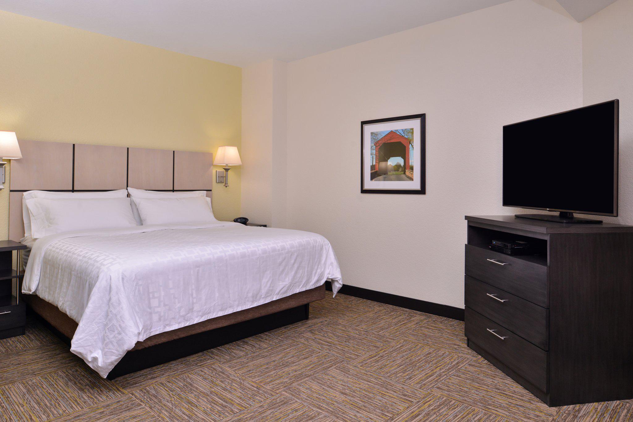 Candlewood Suites Terre Haute Photo