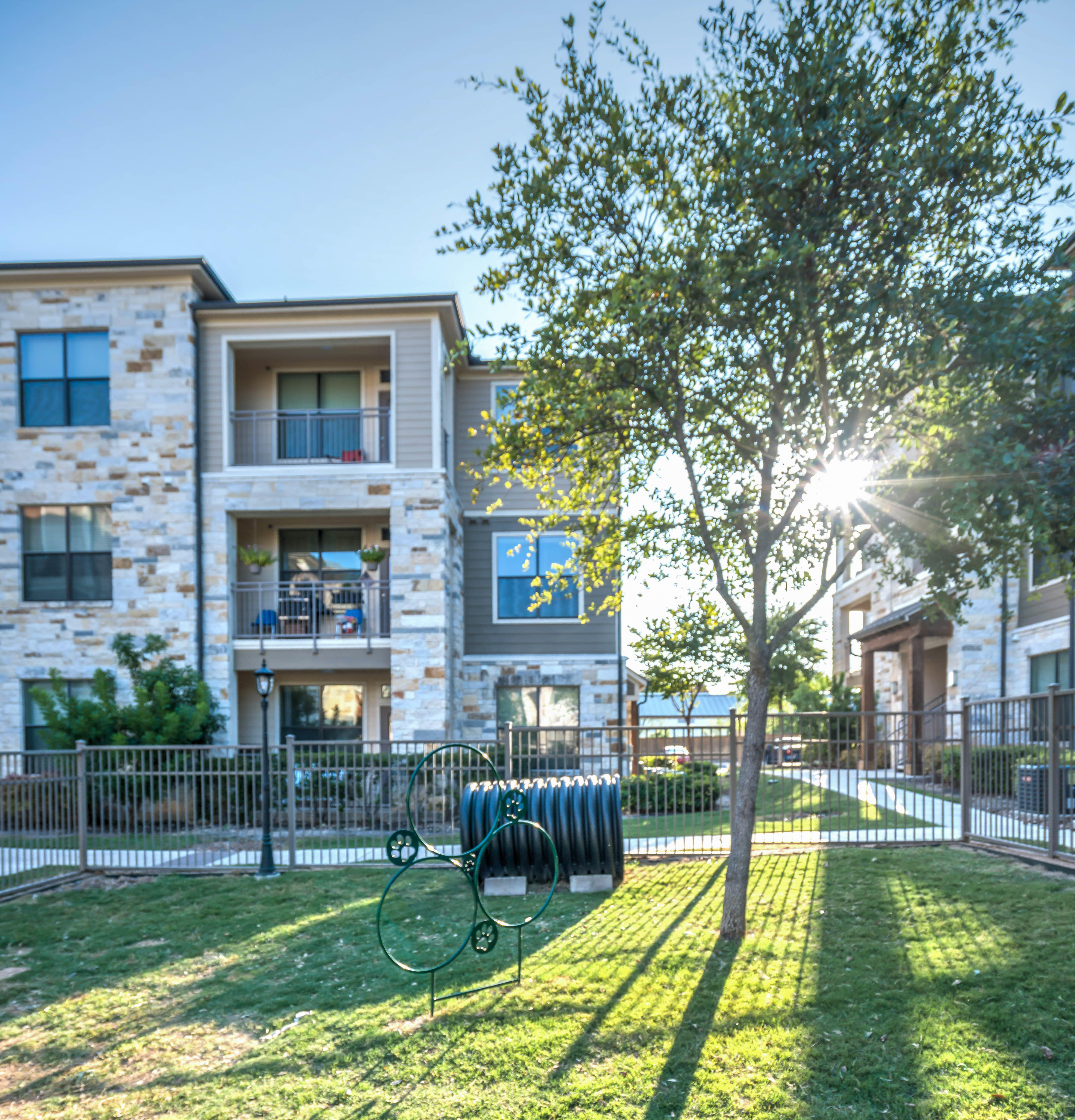 Westover Oaks Apartments Photo