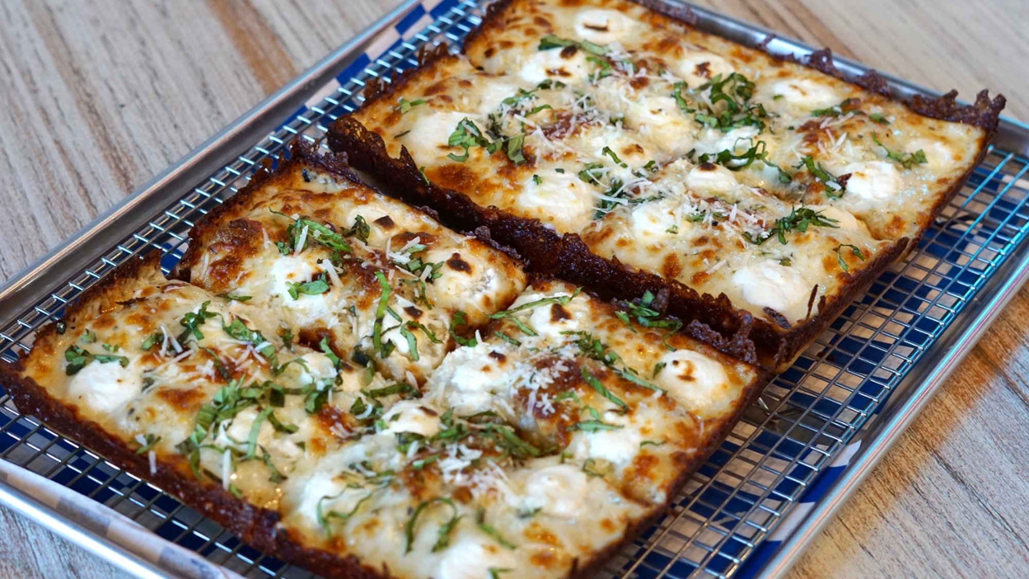 Large Five Cheese Bianca