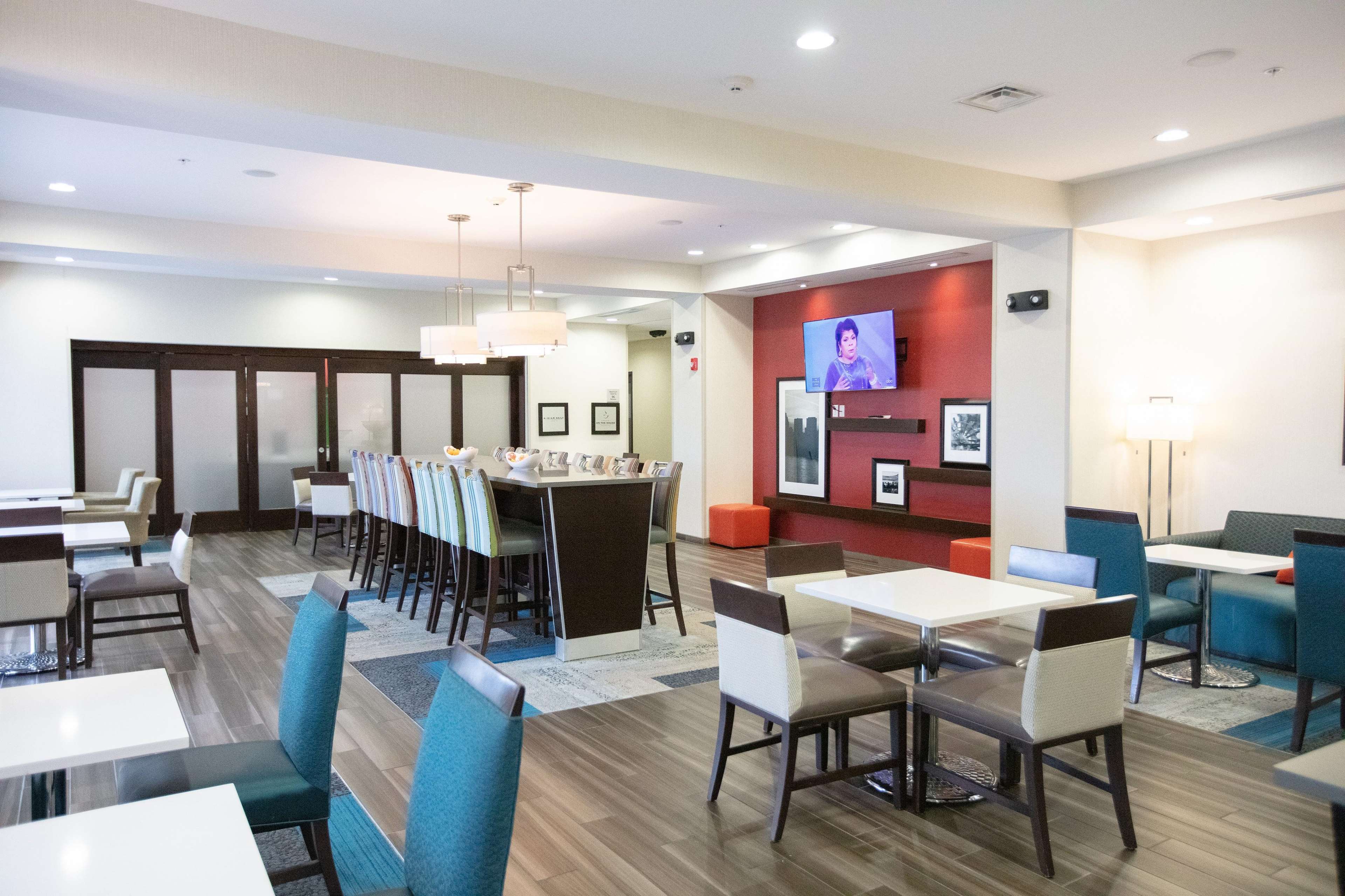 Hampton Inn Toledo/Oregon Photo