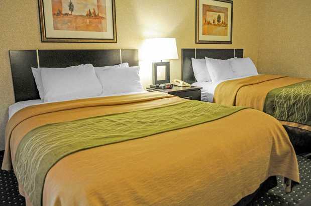 Images Comfort Inn & Suites Alameda at Albuquerque Balloon Fiesta Park