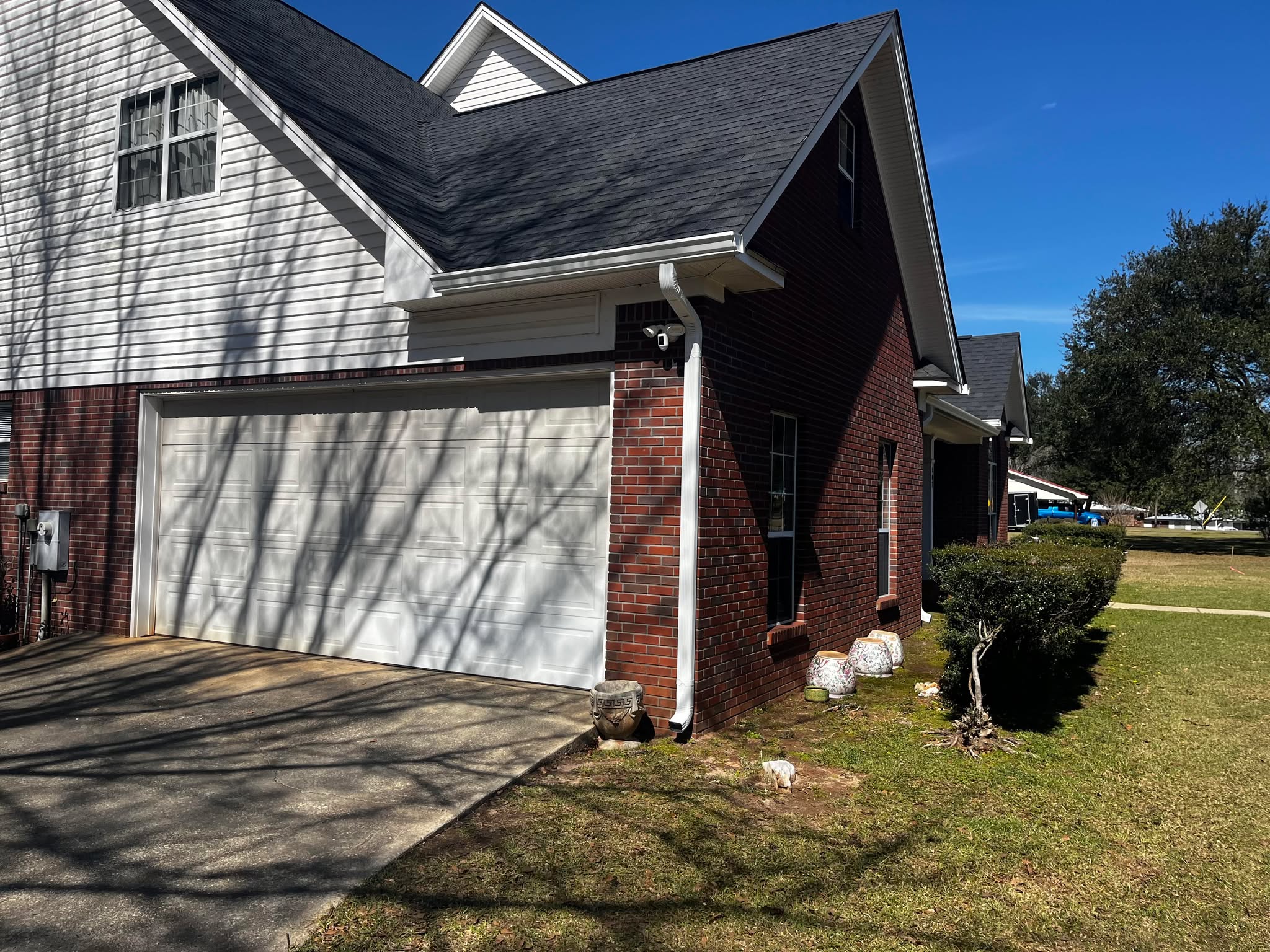 Southern Gutters LLC Image