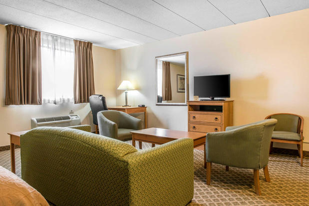 Images Quality Inn & Suites