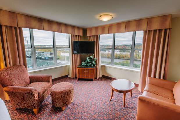 Images Hilton Garden Inn Manchester Downtown