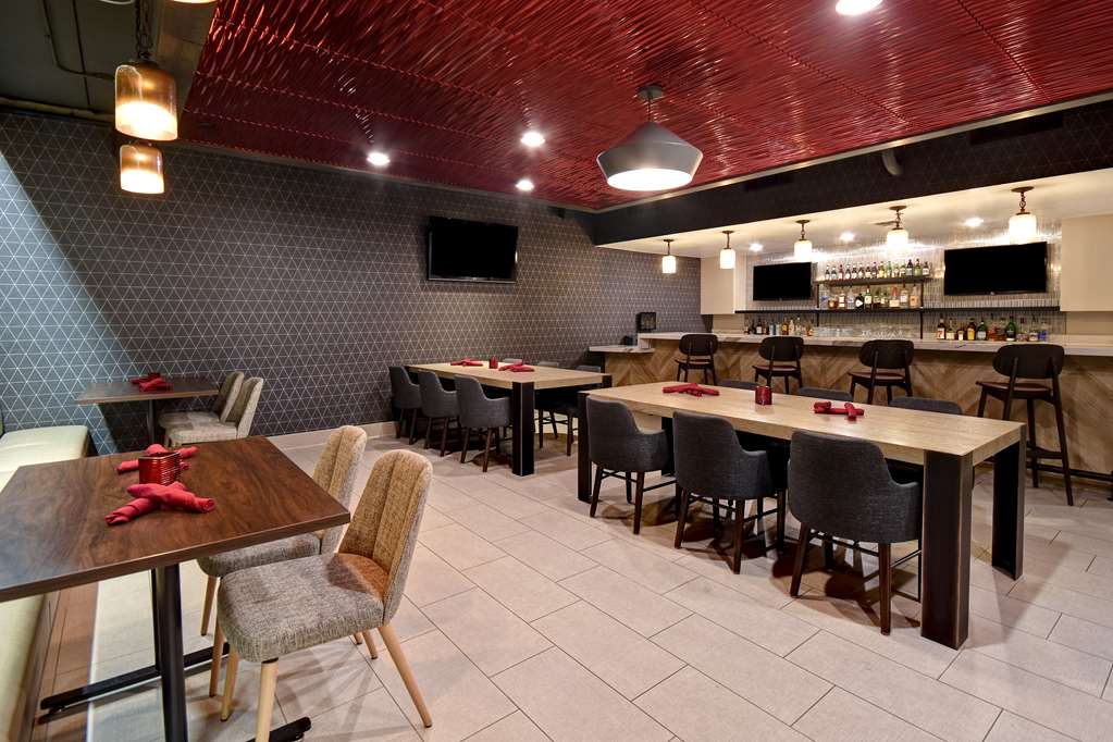 DoubleTree by Hilton St. Louis Airport Image