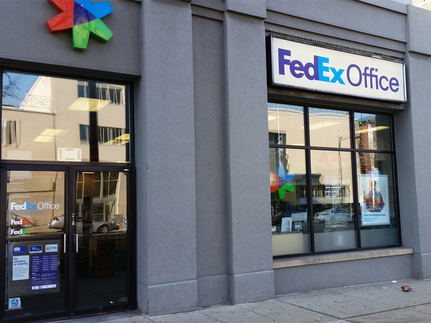 Images FedEx Office Print & Ship Center