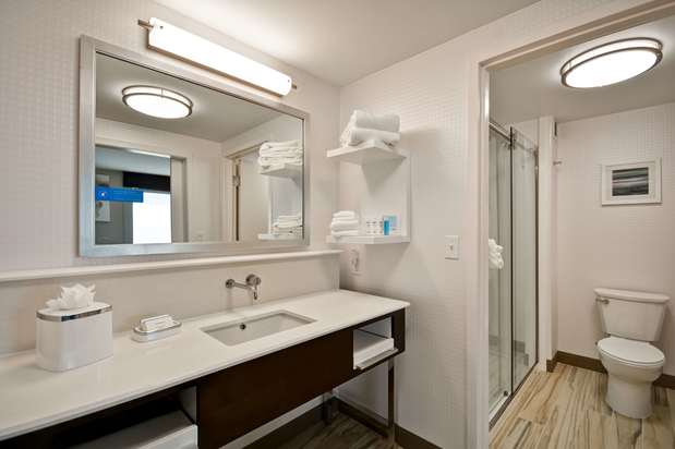 Images Hampton Inn & Suites Detroit/Warren