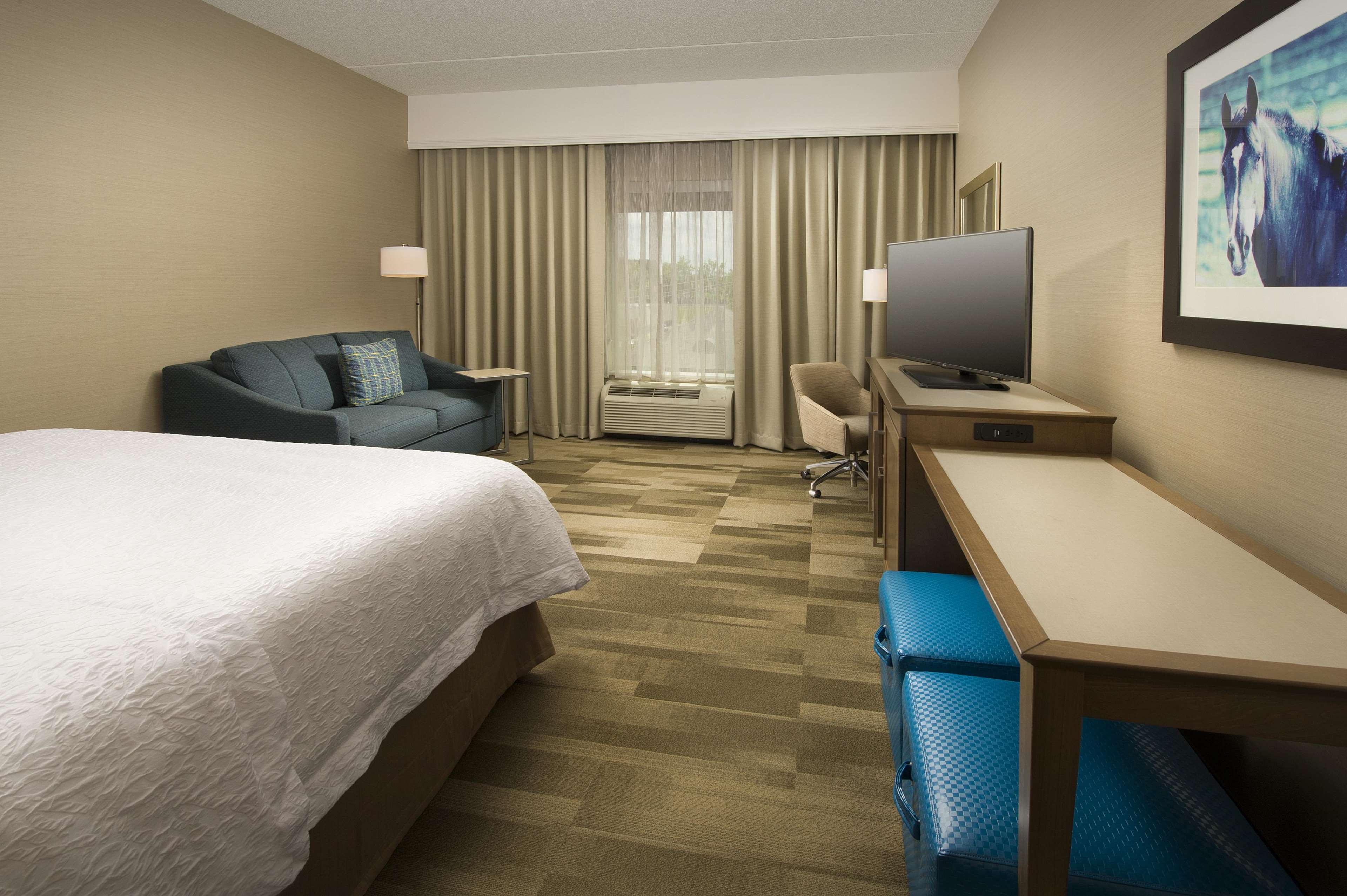 Hampton Inn & Suites Baltimore North/Timonium Photo