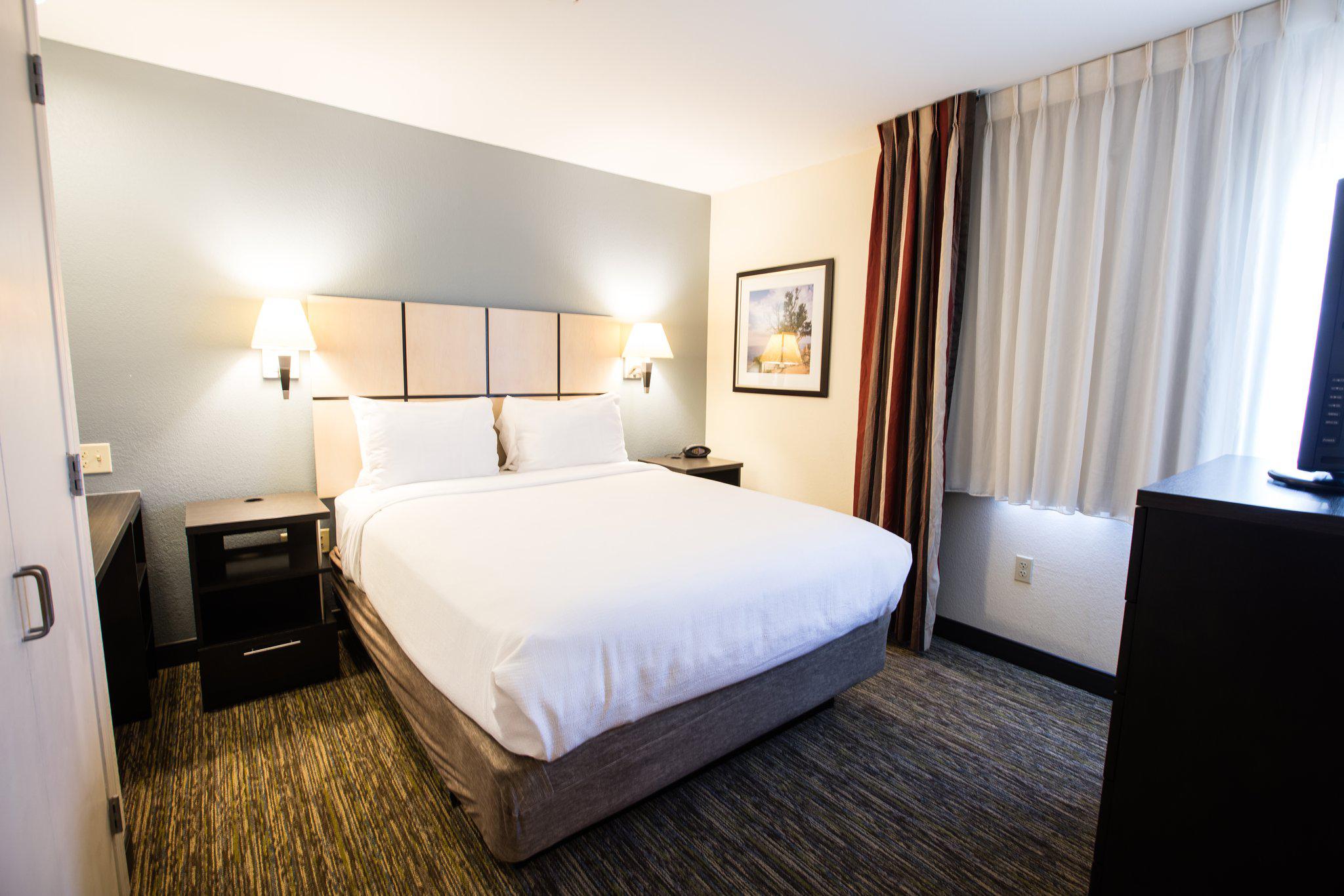 Candlewood Suites Austin-South Photo