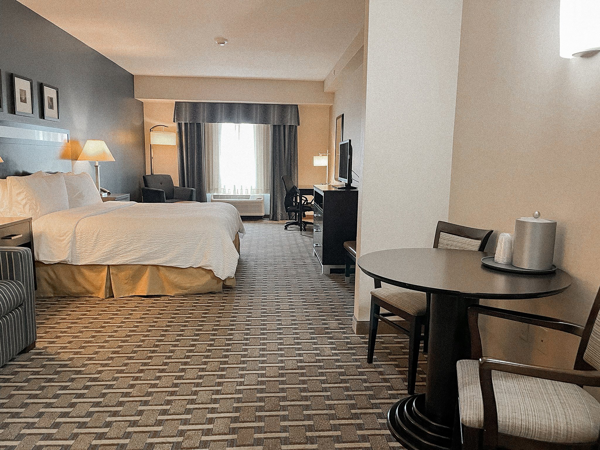 Holiday Inn Express & Suites Morton Peoria Area by IHG Image