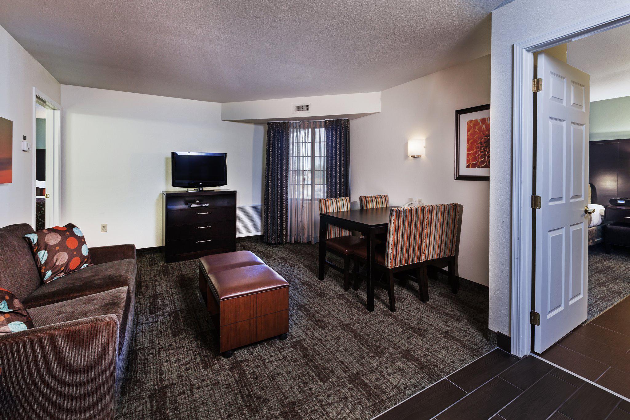 Staybridge Suites Tulsa-Woodland Hills Photo