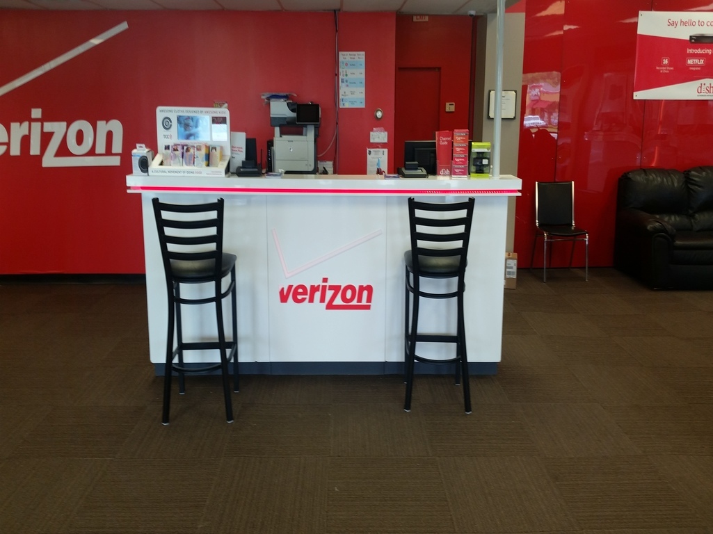 Verizon Authorized Retailer - TCC Photo