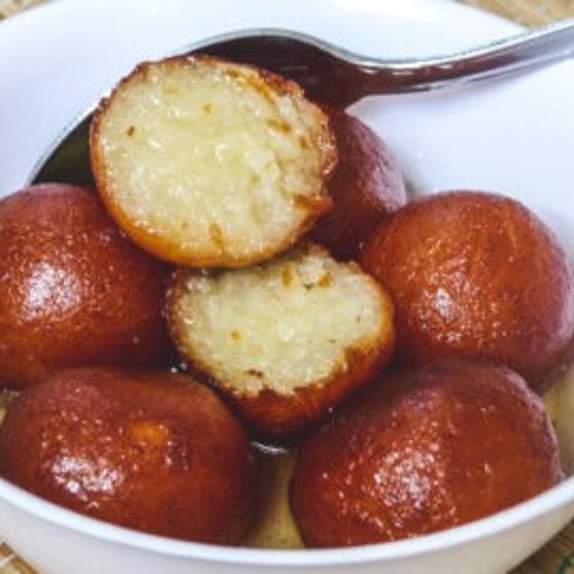 Gulabo Ki Ankhe