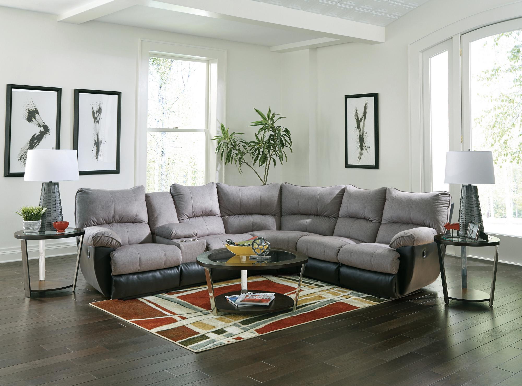 Chatsworth Recining Sectional w/Console