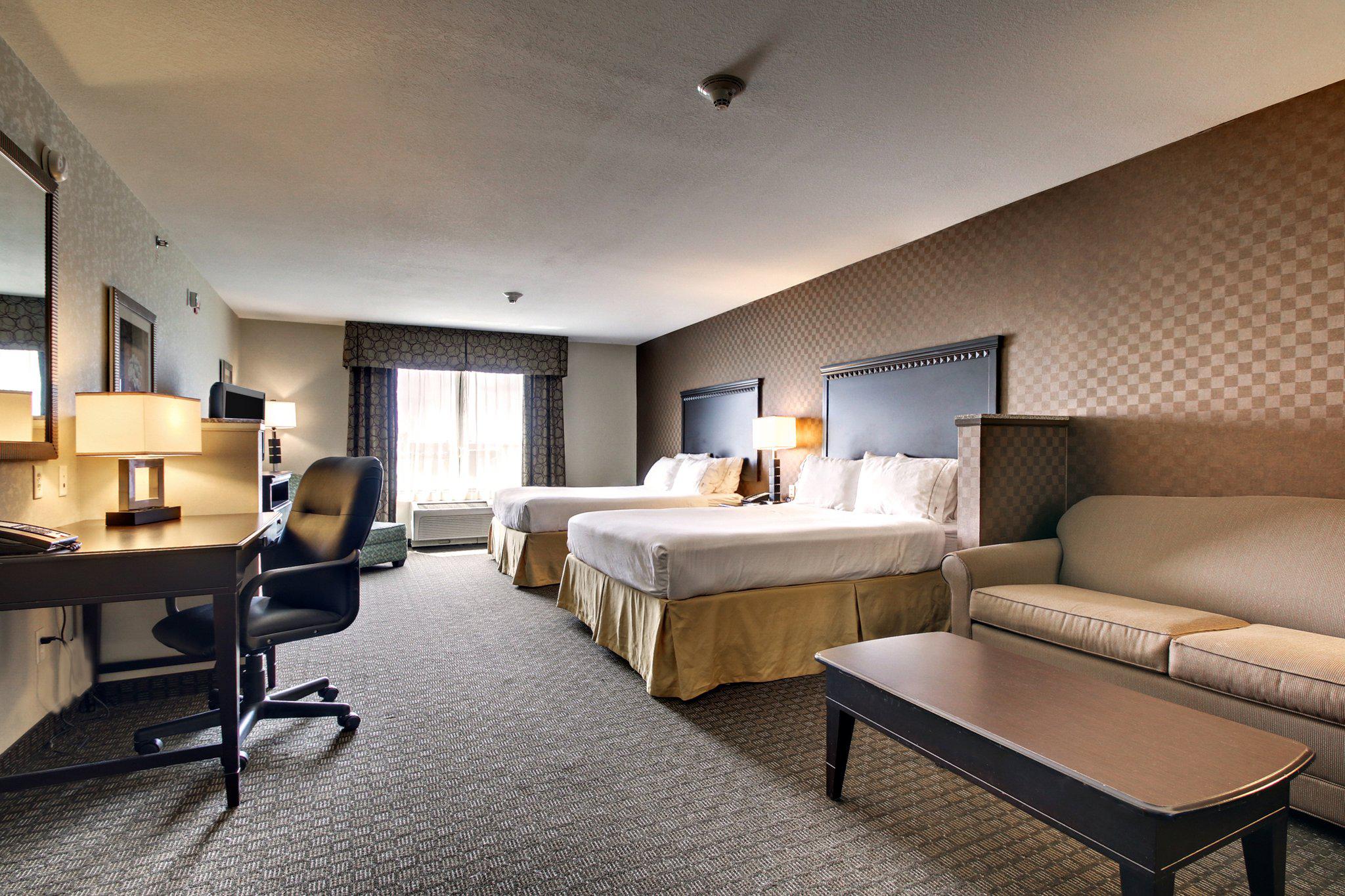 Holiday Inn Express & Suites Peru - Lasalle Area Photo