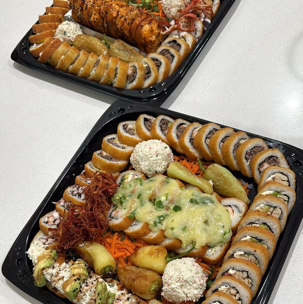 Mixed Sushi Platter/Charola De Sushi Mixto