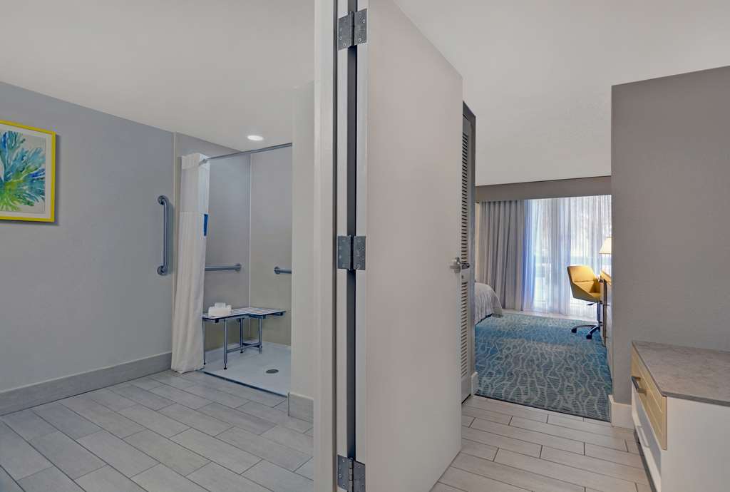 Hampton Inn Jacksonville Beach/Oceanfront Image