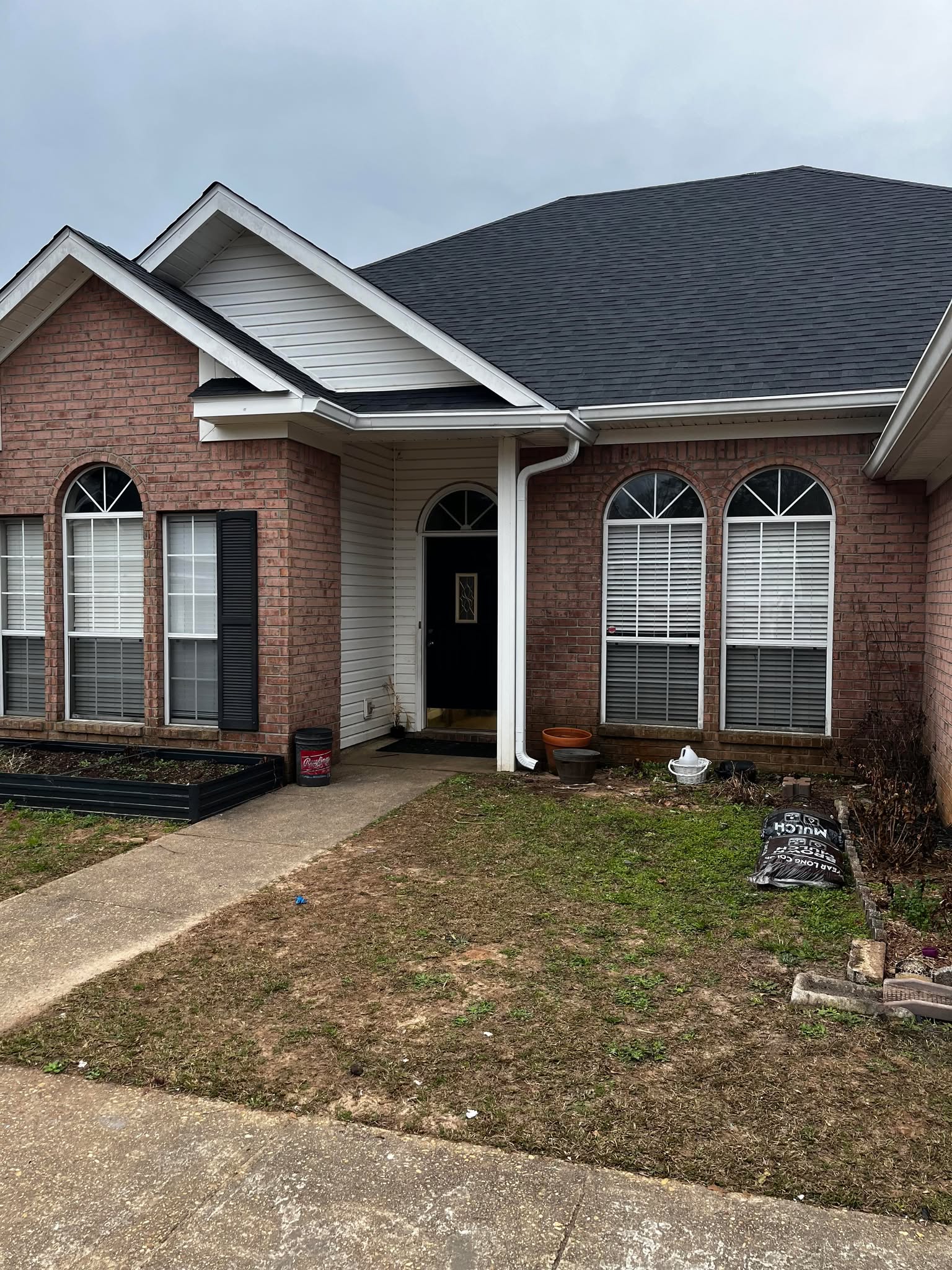 Southern Gutters LLC Image